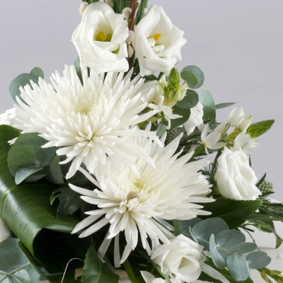 Whites Table Centre
